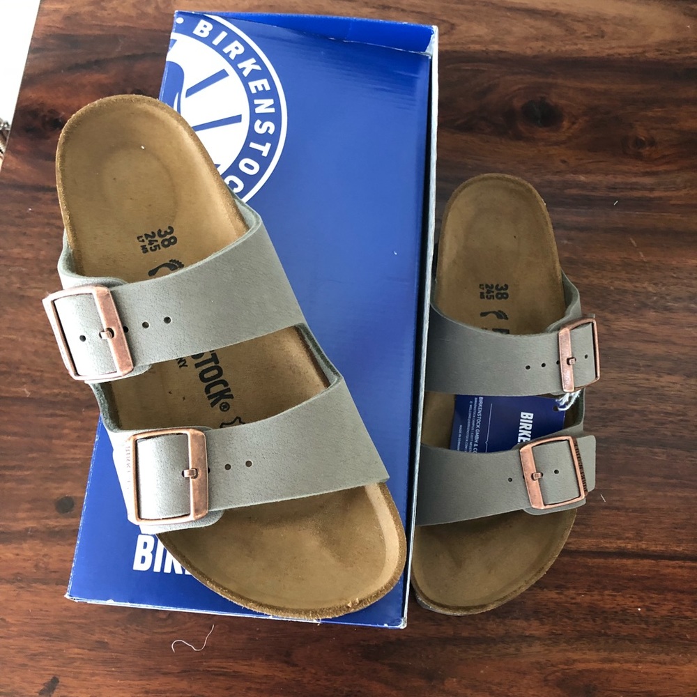 NWT Birkenstock Size 38